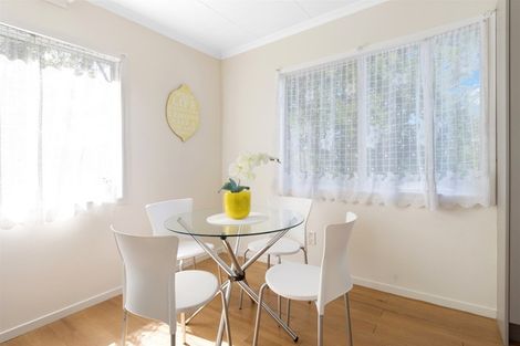 Photo of property in 72a Astley Avenue, New Lynn, Auckland, 0600