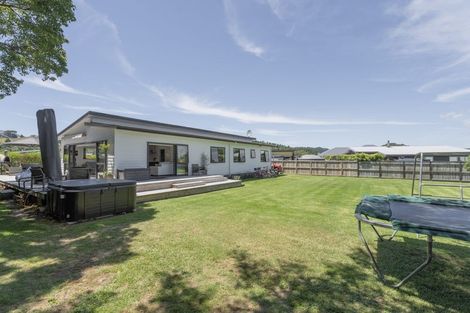 Photo of property in 8 Voyager Place, Cooks Beach, Whitianga, 3591