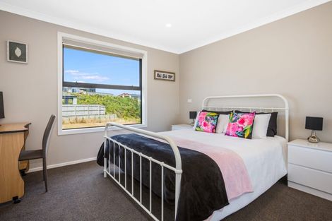 Photo of property in 34 Waitaria Terrace, Aotea, Porirua, 5024