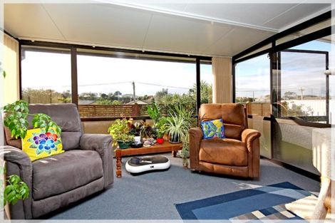 Photo of property in 12 Reeve Street, Foxton, 4814