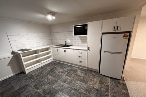 Photo of property in 17 Highland Avenue, Titirangi, Auckland, 0604