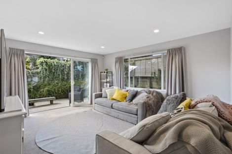 Photo of property in 26 Admirals Court Drive, Greenhithe, Auckland, 0632