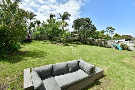Photo of property in 3 Albert Hall Drive, Red Beach, 0932