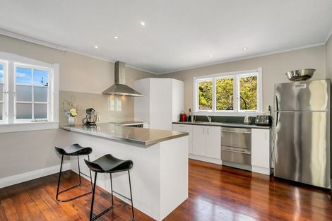 Photo of property in 11 Pasadena Avenue, Point Chevalier, Auckland, 1022