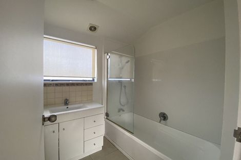 Photo of property in 2/90 Nile Road, Milford, Auckland, 0620