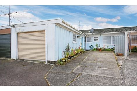 Photo of property in 2/41 Wood Street, Papakura, 2110