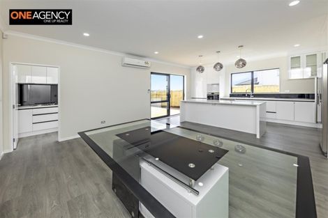Photo of property in 45 Hikuawa Road, Flat Bush, Auckland, 2019