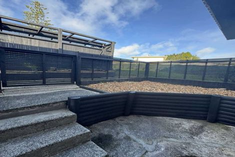 Photo of property in 3 Hartley Terrace, Massey, Auckland, 0614