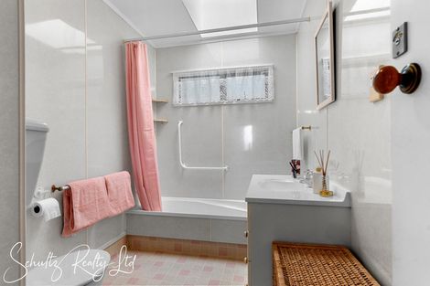 Photo of property in 13a Whaka Street, Maungaturoto, 0520