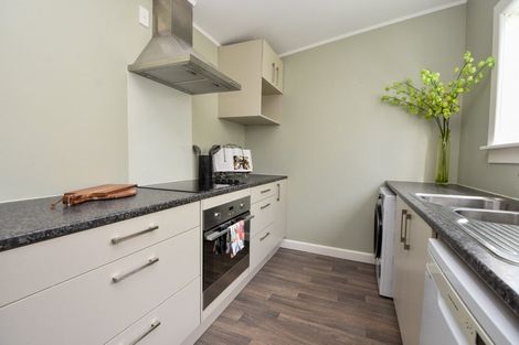 Photo of property in 107 Broadway, Carterton, 5713