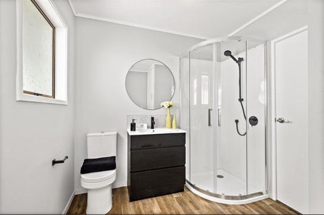 Photo of property in 147a Browns Bay Road, Browns Bay, Auckland, 0630