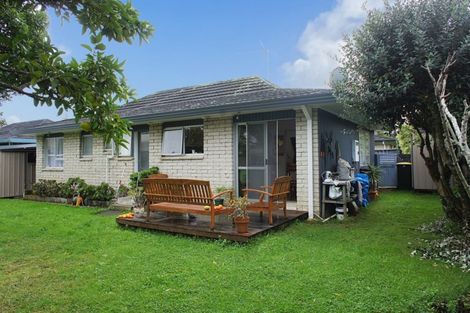 Photo of property in 1/14 Hedge Row, Sunnyhills, Auckland, 2010