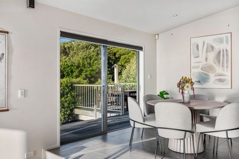 Photo of property in 42 Waitea Road, Muriwai, Waimauku, 0881