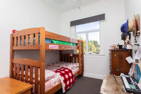 Photo of property in 133 Adelaide Road, Dannevirke, 4930