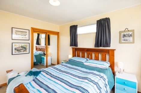Photo of property in 4 Tingey Place, Awapuni, Palmerston North, 4412