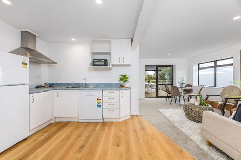 Photo of property in 2a Hoskins Avenue, Hillsborough, Auckland, 1042