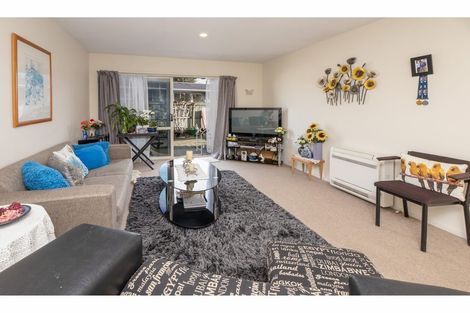 Photo of property in 2/479 Main South Road, Hornby, Christchurch, 8042