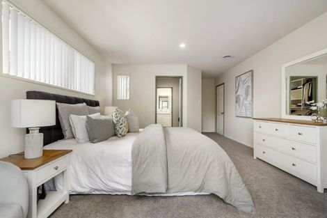 Photo of property in 15 Arirang Rise, Pinehill, Auckland, 0632