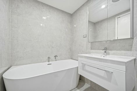 Photo of property in 2 Windlass Street, Long Bay, Auckland, 0630