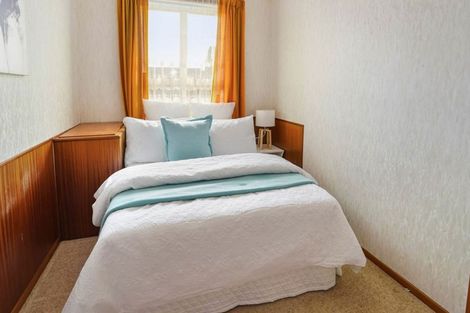 Photo of property in 235 Edmonton Road, Te Atatu South, Auckland, 0610