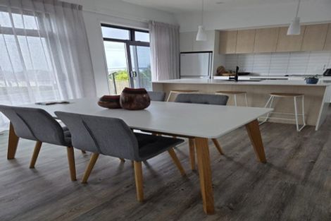 Photo of property in 19a Braemar Road, Rothesay Bay, Auckland, 0630