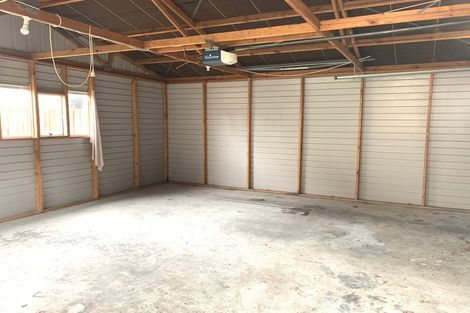 Photo of property in 23 Margan Avenue, New Lynn, Auckland, 0600