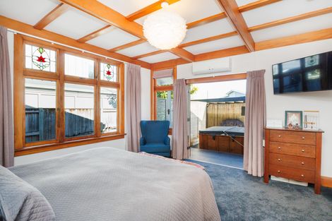 Photo of property in 116 Heretaunga Street, Palmerston North, 4414