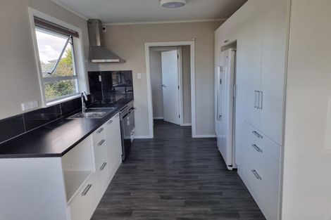 Photo of property in 7 Crystal Avenue, Glendene, Auckland, 0602