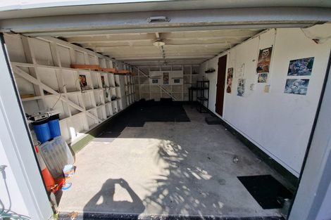 Photo of property in 2/13 Talavera Place, Te Atatu South, Auckland, 0602