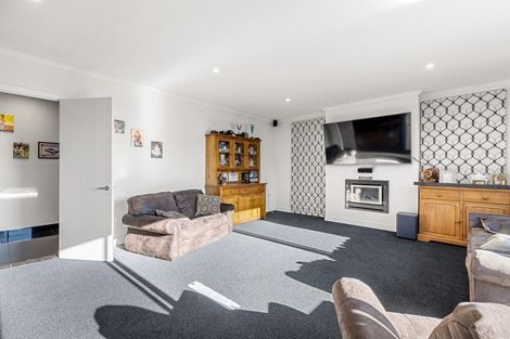 Photo of property in 7 Shillingford Boulevard, Rolleston, 7615
