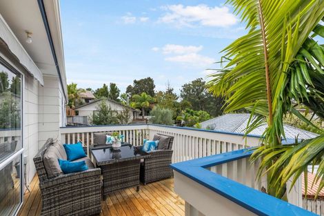 Photo of property in 1/16 Midgley Road, West Harbour, Auckland, 0618