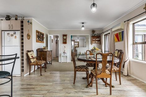 Photo of property in 106 Everglade Drive, Totara Heights, Auckland, 2105