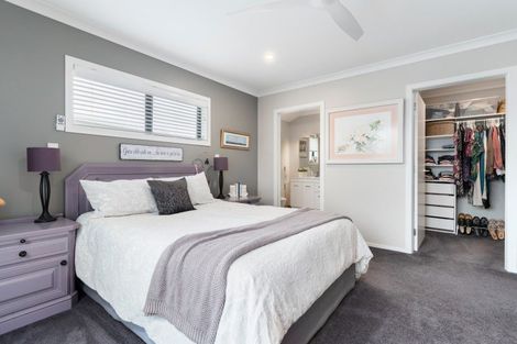 Photo of property in 8 Austin Reid Avenue, Carterton, 5713