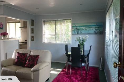 Photo of property in 2/86 Weatherly Road, Torbay, Auckland, 0630