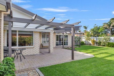 Photo of property in 21 Beachwater Drive, Papamoa Beach, Papamoa, 3118