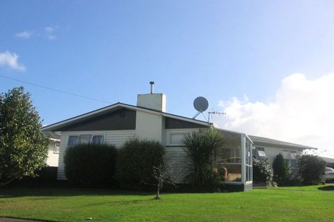 Photo of property in 47 Sutherland Crescent, Westbrook, Palmerston North, 4412