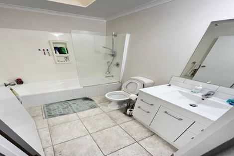 Photo of property in 277 Mahia Road, Weymouth, Auckland, 2103