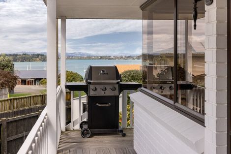 Photo of property in 103 Harbour View Road, Omokoroa, 3114