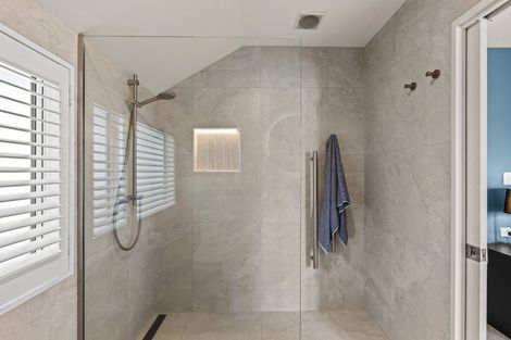 Photo of property in 138 Glandovey Road, Strowan, Christchurch, 8052