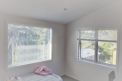 Photo of property in 8/61 Black Rock Road, Newlands, Wellington, 6037