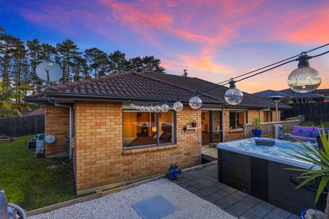 Photo of property in 22 Bradnor Meadows Drive, Swanson, Auckland, 0612