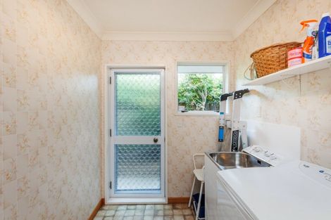 Photo of property in 12 Hind Place, Hokowhitu, Palmerston North, 4410