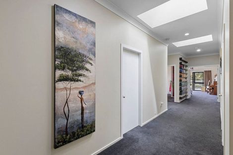 Photo of property in 17 Gifford Grove, Churton Park, Wellington, 6037