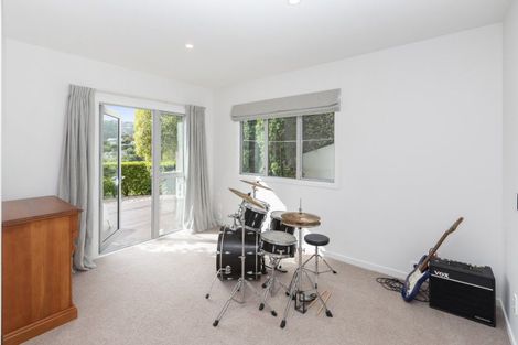 Photo of property in 2 Challenger Lane, Redcliffs, Christchurch, 8081