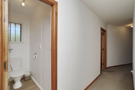 Photo of property in 80 Avonhead Road, Avonhead, Christchurch, 8042