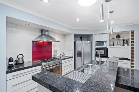 Photo of property in 2 Faber Place, Inglewood, 4330