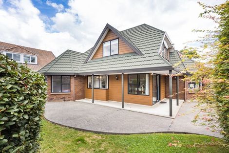 Photo of property in 15a Phoenix Avenue, Hokowhitu, Palmerston North, 4410