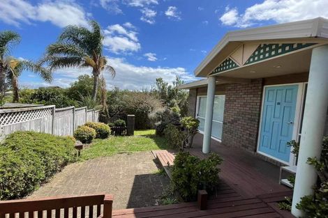 Photo of property in 2/49 Millhouse Drive, Northpark, Auckland, 2013