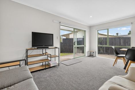 Photo of property in 104a Kingswood Road, Brookfield, Tauranga, 3110