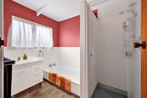 Photo of property in 18 Kamahi Avenue, Hawera, 4610